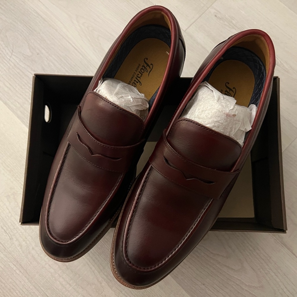 FLORSHEIM Men’s Loafers (Brand New- Size 9 Burgundy)